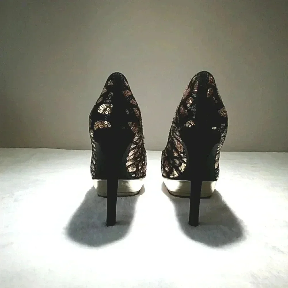 Vince camuro platform gold and  black